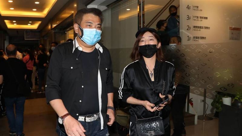 王彩樺淚崩失眠　曝劉真生前溫暖模樣