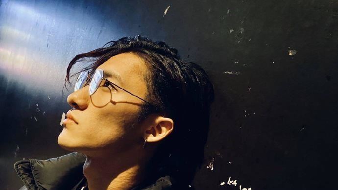 極樂開趴！男偶像爆帶未成年少女開房