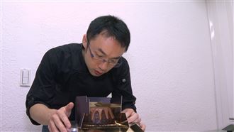 曾窮到被拒辦信用卡　他靠蛋糕賺千萬