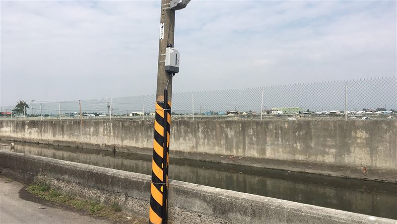 屏東科技防汛　增8智慧水尺監測水情