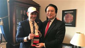 林右昌去年3月訪美拜會美眾議員匡希恆,（圖／林右昌臉書）
