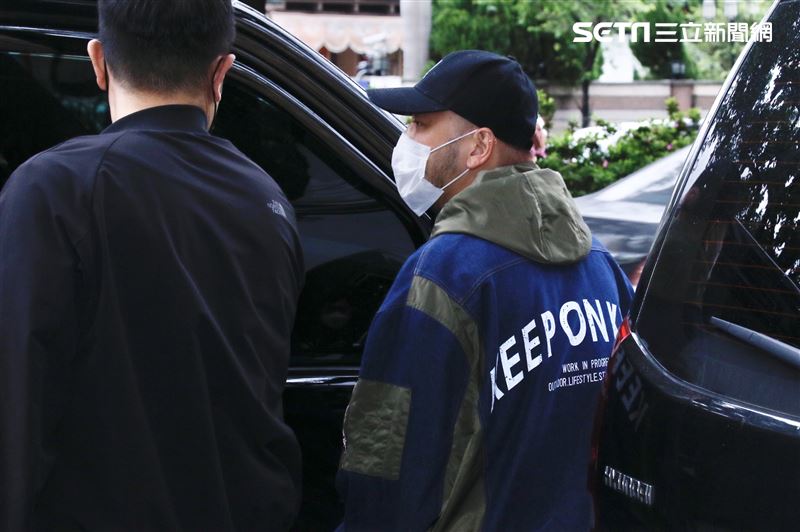 KID到劉真靈堂（圖／記者林聖凱攝影）