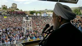 羅哈尼認為，伊朗當局應對疫情得宜。（圖／翻攝自Hassan Rouhani 推特）

https://twitter.com/HassanRouhani/status/737327990384799744/photo/1