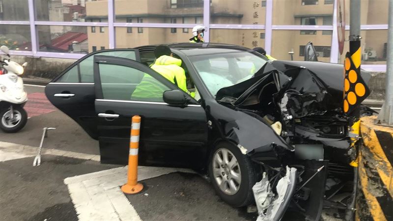 新北環快驚傳車禍　8旬老翁送醫不治