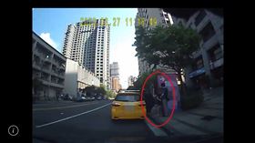 誘拐,強推,瘦弱女,眼鏡男