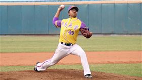 大專棒球聯賽複賽　開南余謙先發飆10K助隊勝108學年度大專校院棒球聯賽（公開一級）持續展開，開南大學先發投手余謙12日6.2局投球，僅被敲出3支安打，投出10次三振和2次保送，帶領開南以10比1奪勝。（大專體總提供）中央社記者楊啟芳傳真　109年3月12日
