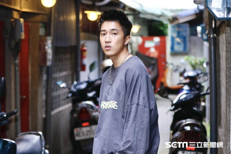 婁峻碩接受三立新聞網專訪。（圖/記者林聖凱攝影）