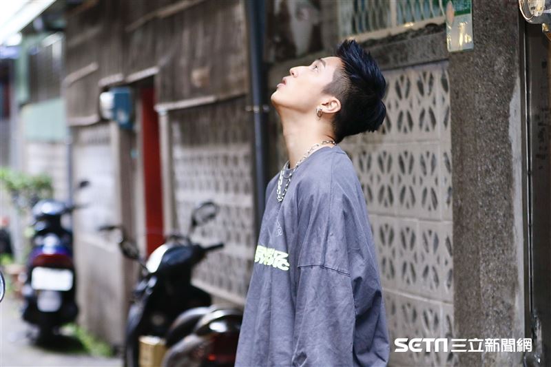 婁峻碩接受三立新聞網專訪。（圖/記者林聖凱攝影）