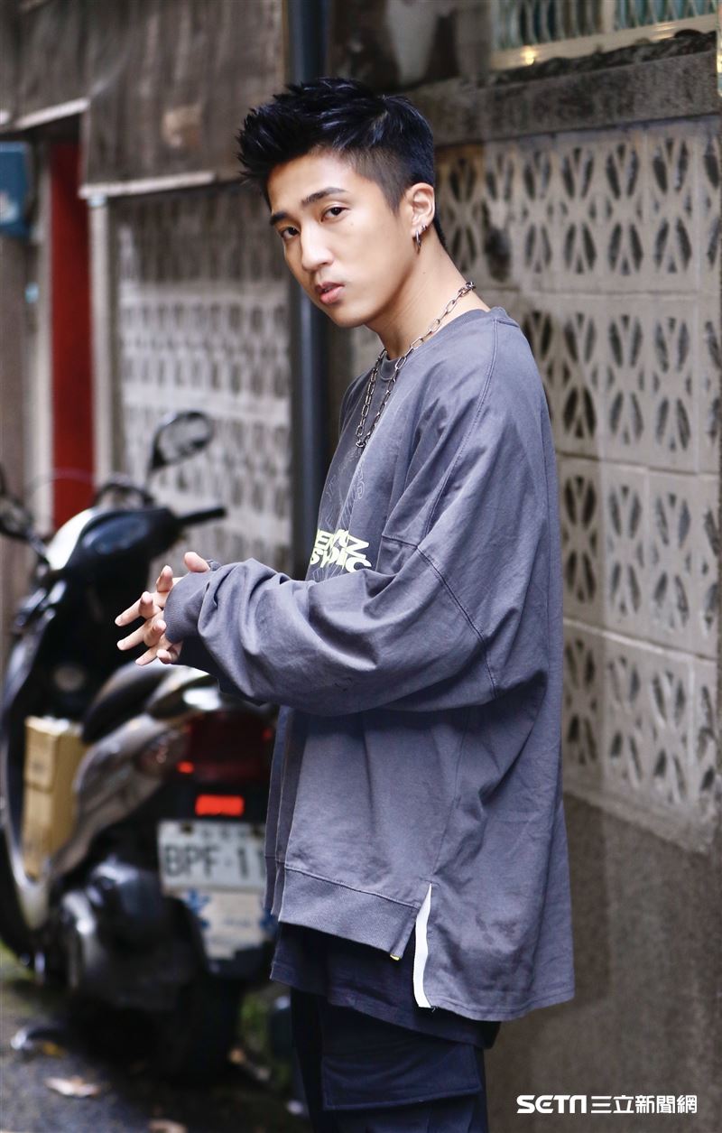 婁峻碩接受三立新聞網專訪。（圖/記者林聖凱攝影）