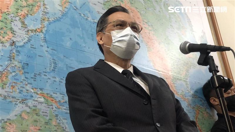 陸配因證件淪「人球」？陳明通說話了