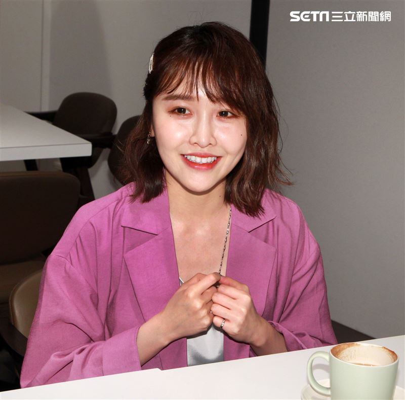 張若凡接受三立新聞網專訪。（記者邱榮吉/攝影）