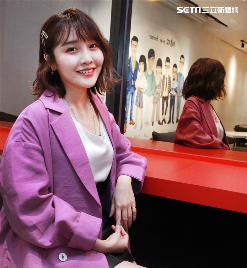張若凡接受三立新聞網專訪。（記者邱榮吉/攝影）
