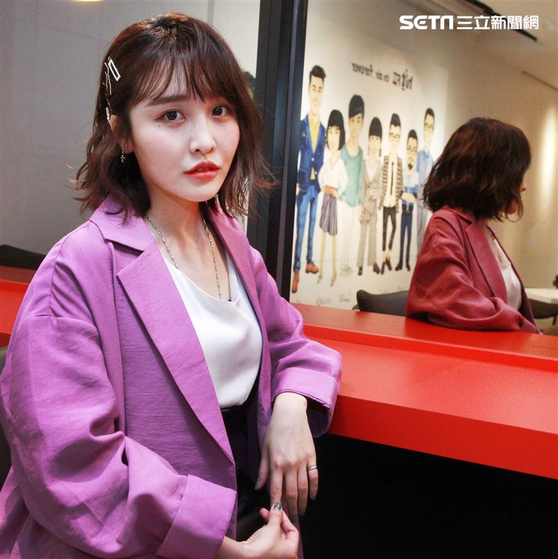 張若凡接受三立新聞網專訪。（記者邱榮吉/攝影）