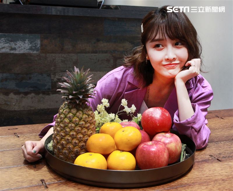 張若凡接受三立新聞網專訪。（記者邱榮吉/攝影）