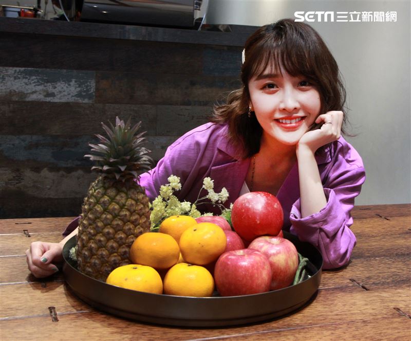 張若凡接受三立新聞網專訪。（記者邱榮吉/攝影）