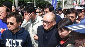 郝伯伯一路好走　8字箴言表一生縮影