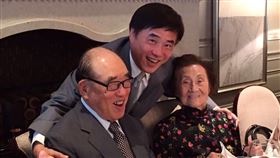 曾用玉石刻4字承諾！郝柏村和妻「相守68載」今不幸離世（圖／翻攝自郝龍斌臉書）