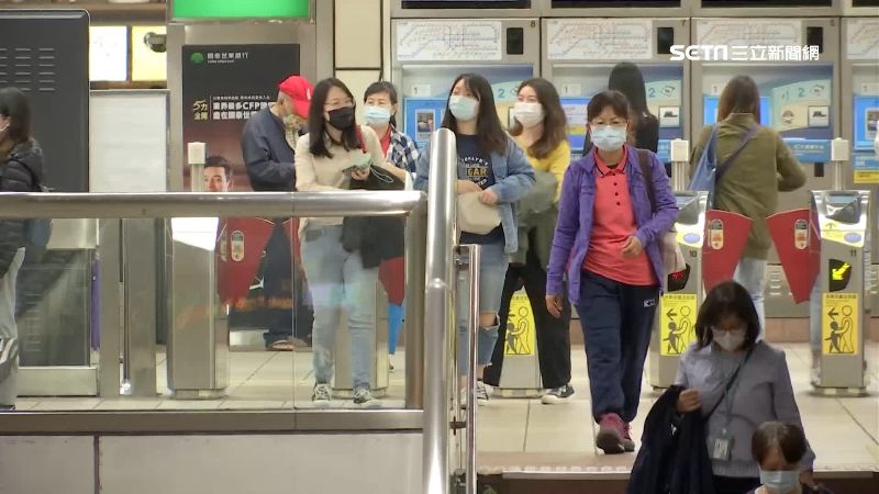 避群聚感染　未保持1公尺距離擬開罰