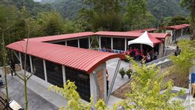 提升殯葬品質　苗栗縣原鄉首座納骨牆啟用為解決部落公墓嚴重飽和窘境，苗栗縣泰安鄉公所獲內政部補助，辦理斯瓦細格（龍山）公墓納骨牆工程，這是縣內原鄉首座納骨牆，30日啟用。（苗栗縣政府提供）中央社記者管瑞平傳真　109年3月30日