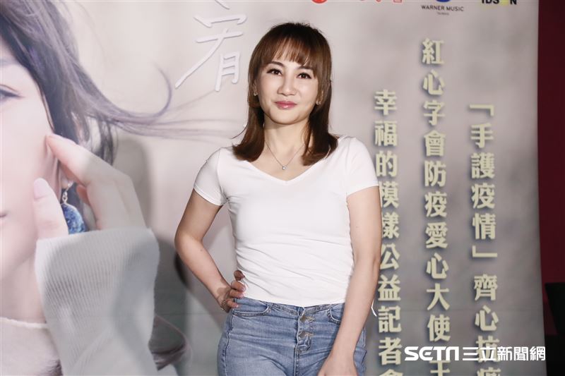 歌手王宥忻和寶貝兒女一起做公益。（圖／記者林聖凱攝影）