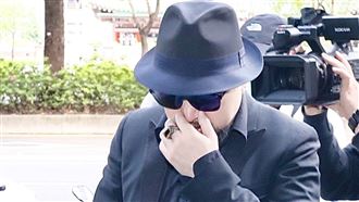 守劉真靈堂第7天　辛龍憔悴捂鼻道謝