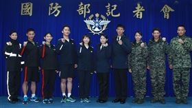海軍服裝研改小組。（圖／記者邱榮吉攝影）