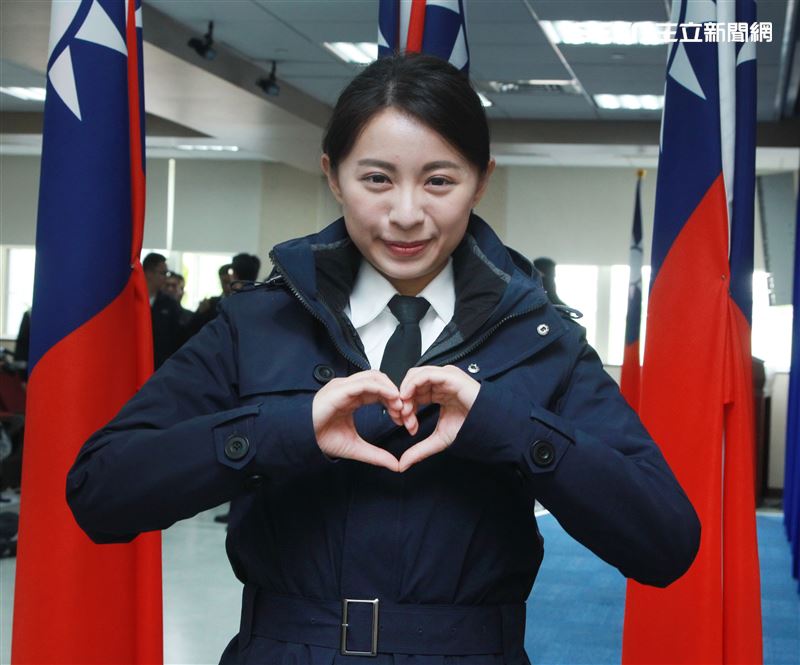 海軍艦隊指揮部正妹人事官張舒婷中尉。（記者邱榮吉/攝影）