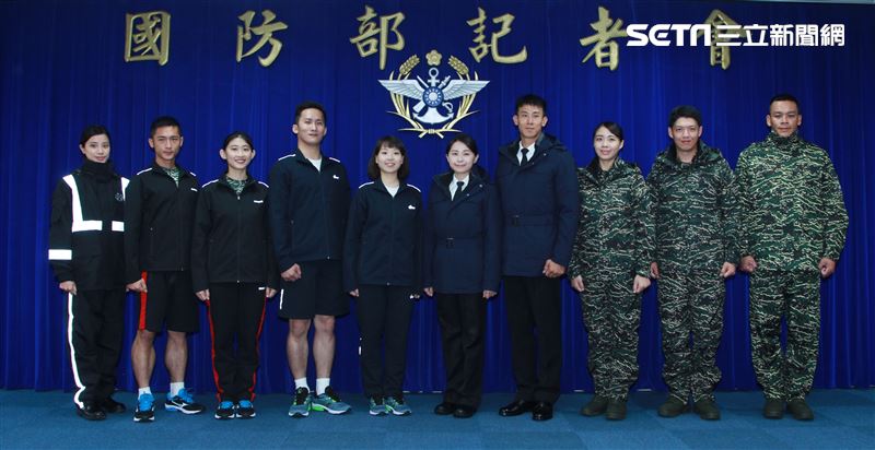 海軍採用知名品牌，照顧官兵精神及滿足官兵穿著實際需求。（記者邱榮吉/攝影）