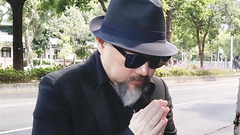 表堅貞不再娶？辛龍不捨斷跟劉真緣分