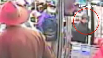 「你這樣不對！」正義哥出聲喝斥色狼