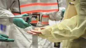 第二架包機214人(CDC提供)