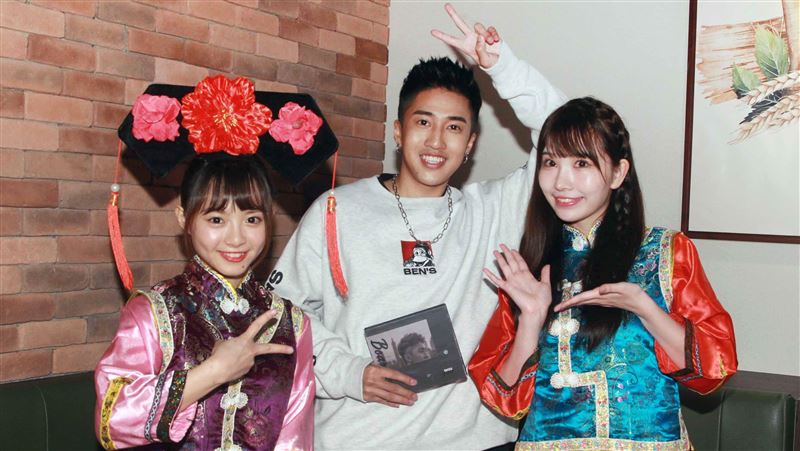 猜歌賽關主喘氣哼唱　婁峻碩玩到崩潰