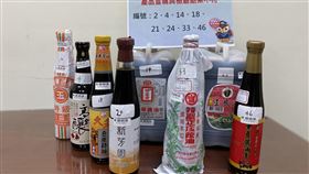 消保處查50款醬油　8件品質不合格已開罰　行政院消費者保護處31日公布「108年度市售釀造醬油品質檢驗暨標示查核結果」，調查時間為去年10到11月，50件產品中計有8件品質不合格，已分別依法開罰新台幣4萬元。（消保處提供）中央社記者楊淑閔傳真　109年3月31日