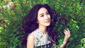 香港女星葉璇瘋狂在社群網站曬恩愛。(翻攝微博)