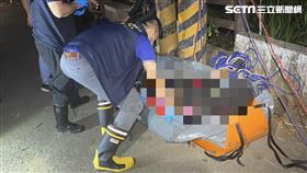 南投一女子帶兒女墜落吊橋　警消搜救三人不幸溺斃(圖/翻攝畫面)