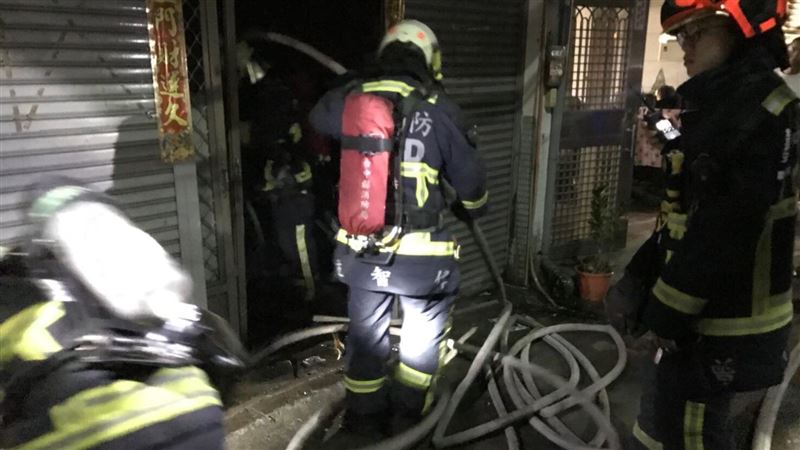 台中暗夜大火　民宅內驚見兩具焦屍