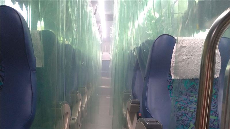 國光客運防疫專車　超狂透明隔簾曝光