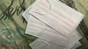  為何買到的口罩很多瑕疵？（圖／翻攝自Dcard）