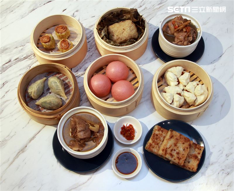 小三元精緻港點進駐101大樓B1推出各種精緻好吃港點。（記者邱榮吉/攝影）