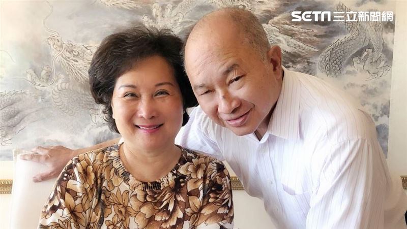 腦中有瘤　吳宇森妻坦言去年就不對勁
