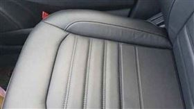 iPad在椅子上 他氣炸找不到 網笑:神隱藏 （圖／翻攝自爆廢公社）