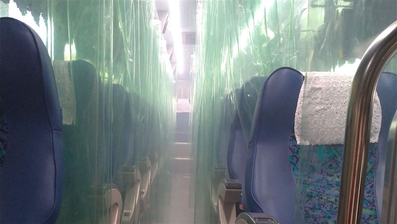 連假躲疫情　客運載客量驟減最多3成