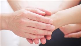 保母,粗活,失業,倒閉,養家,武漢肺炎(翻攝自 Pixabay)