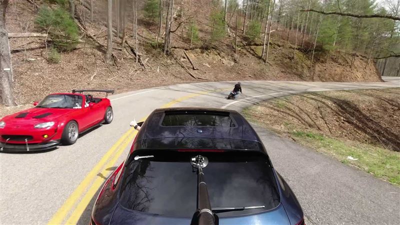 保時捷休旅跑山　俐落過彎成亮點