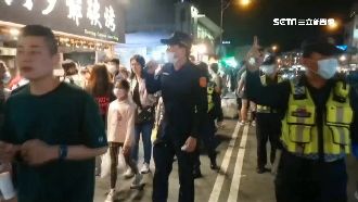 墾丁湧人潮　警分局長帶隊喊社交距離