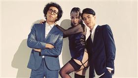  李英宏揪馬念先高唱《我想和你瞎》。（圖／顏社提供）