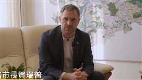 「捷克被台灣防疫啟發」布拉格市長收物資狂謝：能挽救生命
圖翻攝自外交部臉書