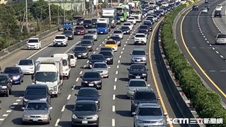 新／國道「4路段」紅爆　最低時速23公里