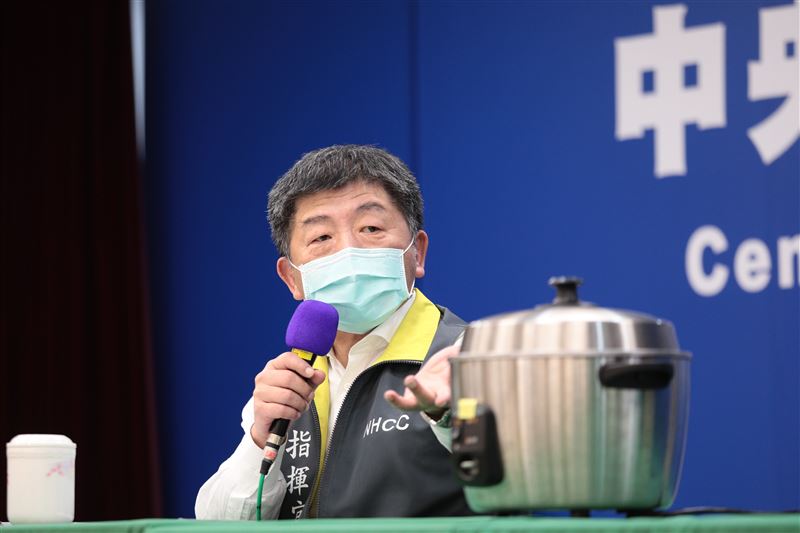 電鍋蒸口罩惹議　陳時中：經科學驗證