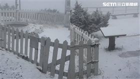 玉山下雪／玉山氣象站提供